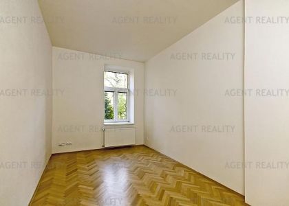 Pronájem pěkného bytu 3+kk, 90m2 po celkové rekonstrukci u Riegerových sadů P2-Vinohrady