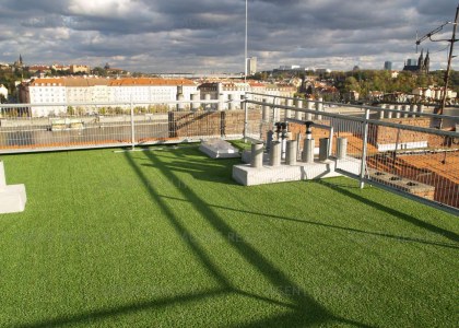 Prodej nového podkrovního bytu 3+kk, 76m2 + střešní terasa 60m2 v P5-Smíchov