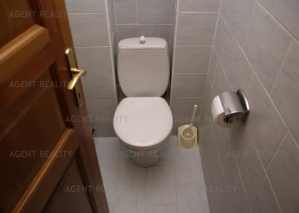 Pronájem zařízeného bytu 3+1 s balkonem a zahradou v P4-Hodkovičky.