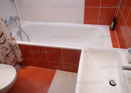Pronájem vybaveného bytu 2+kk, 57m2 včetně parkování v rezidenčním komplexu P4-Modřany.