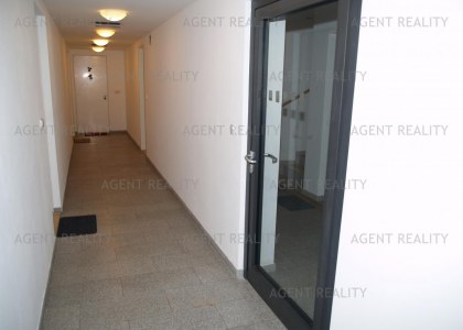 Pronájem vybaveného bytu 2+kk, 57m2 včetně parkování v rezidenčním komplexu P4-Modřany.