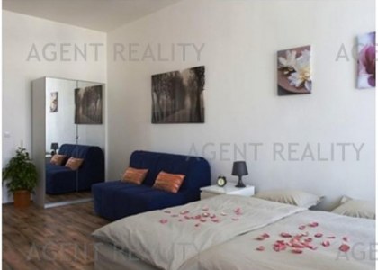  Agentreality nabízí k prodeji malometrážní byt 1+kk, 31m2, 3.NP v dobré lokalitě P8- Karlín