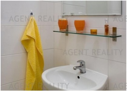  Agentreality nabízí k prodeji malometrážní byt 1+kk, 31m2, 3.NP v dobré lokalitě P8- Karlín