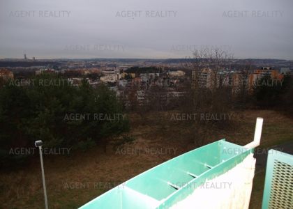 Pronájem velkého bytu 3+1, 112m2 s terasou a parkovacím stáním v ceně najmu v P8-Libeň.