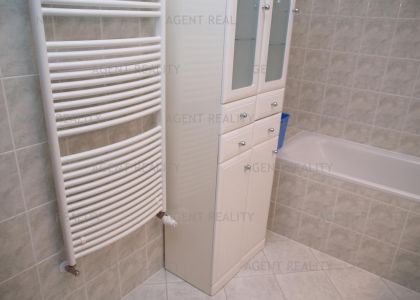 Pronájem velkého bytu 3+1, 112m2 s terasou a parkovacím stáním v ceně najmu v P8-Libeň.