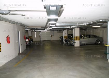 Pronájem velkého bytu 3+1, 112m2 s terasou a parkovacím stáním v ceně najmu v P8-Libeň.