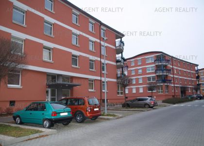 Pronájem velkého bytu 3+1, 112m2 s terasou a parkovacím stáním v ceně najmu v P8-Libeň.