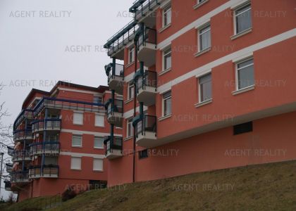 Pronájem velkého bytu 3+1, 112m2 s terasou a parkovacím stáním v ceně najmu v P8-Libeň.