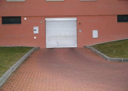 Pronájem velkého bytu 3+1, 112m2 s terasou a parkovacím stáním v ceně najmu v P8-Libeň.