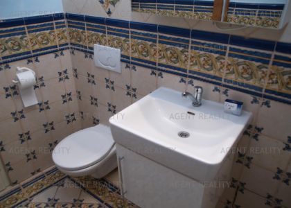 Pronájem malebného bytu 2+kk, 50m2 s bydlením ve věži v samém srdci historickém Prahy.