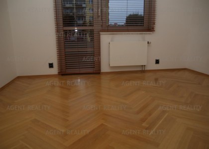 Pronájem luxusního bytu 2+kk,65m2 s terasou 35m2 a garáží v obytném domě P5-Barandov.