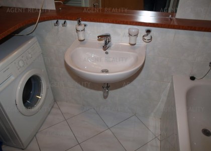 Pronájem luxusního bytu 2+kk,65m2 s terasou 35m2 a garáží v obytném domě P5-Barandov.