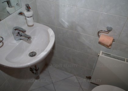 Pronájem luxusního bytu 2+kk,65m2 s terasou 35m2 a garáží v obytném domě P5-Barandov.