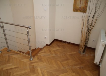 Pronájem zařízeného apartmánového bytu 3+1,75m2 mezonet s terasou  v P1-Nové město.