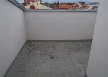 Pronájem zařízeného apartmánového bytu 3+1,75m2 mezonet s terasou  v P1-Nové město.