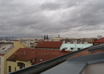 Pronájem zařízeného apartmánového bytu 3+1,75m2 mezonet s terasou  v P1-Nové město.