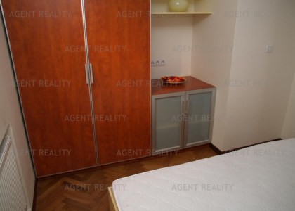 Pronájem zařízeného apartmánového bytu 3+1,75m2 mezonet s terasou  v P1-Nové město.