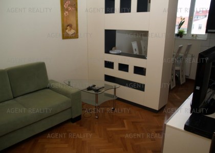 Pronájem zařízeného apartmánového bytu 3+1,75m2 mezonet s terasou  v P1-Nové město.