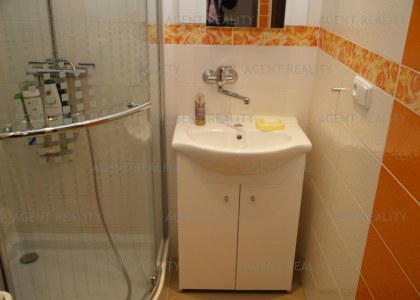 Pronájem pěkného bytu 3+1, 70m2 v cihlovém domě ve zvýšeném přízemí P6-Břevnov.