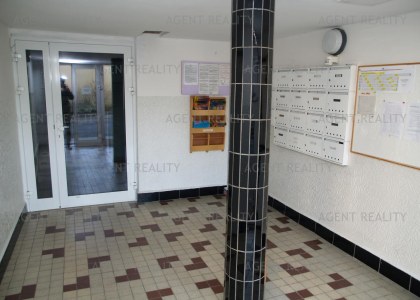 Pronájem moderního bytu 2+kk,65m2 s balkony a výhledem na Prahu v obytném domě P5-Smíchov.