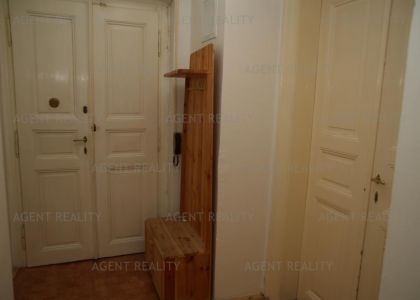 Pronájem  částečně zařízeného světlého bytu 2+1, 82m2 v nájemním domě P5-Smíchov.