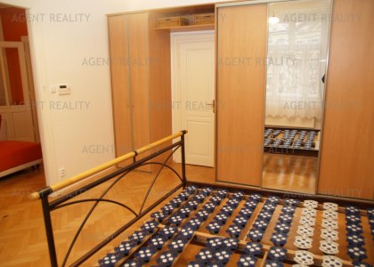 Agentreality pronajme velmi pěkný zařízený byt 3+kk, 93 m2 nedaleko stanice  metra Vyšehrad.