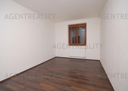  Prodej velmi pěkného bytu 3+kk, 100m2+15m2 terasa situovaném v zabydlené novostavbě Praha3-Žižkov.