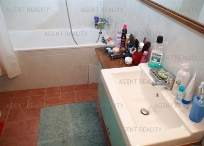 Agentreality pronajme velmi pěkný  byt 3+kk,74m2 v novostavbě s balkonem P4-Nusle.