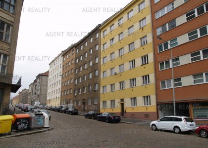 Agentreality pronajme velmi pěkný  byt 3+kk,74m2 v novostavbě s balkonem P4-Nusle.