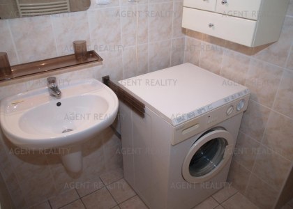 Pronájem pěkného bytu s balkonem 2+kk,50m2 v novostavbě včetně parkovacího stání P5-Motol.