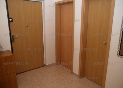 Pronájem pěkného bytu s balkonem 2+kk,50m2 v novostavbě včetně parkovacího stání P5-Motol.