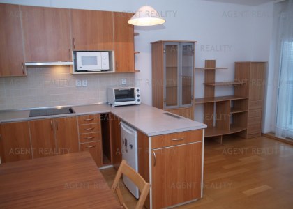 Pronájem pěkného bytu s balkonem 2+kk,50m2 v novostavbě včetně parkovacího stání P5-Motol.