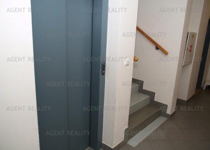 Pronájem pěkného bytu s balkonem 2+kk,50m2 v novostavbě včetně parkovacího stání P5-Motol.