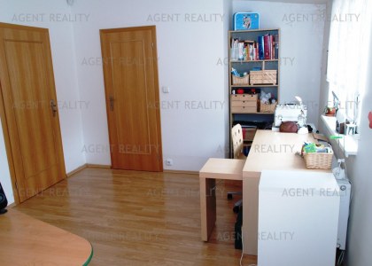 Pronájem nového mezonetového bytu 3+kk,105m2 s terasou s dobrou dostupností do centra P7-Holešovice 