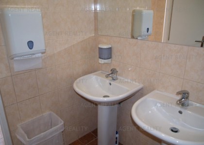  Pronájem jednotlivých  kanceláří od 50m2 v administrativní budově Praha 10-Strašnice