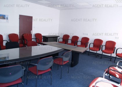  Pronájem jednotlivých  kanceláří od 50m2 v administrativní budově Praha 10-Strašnice