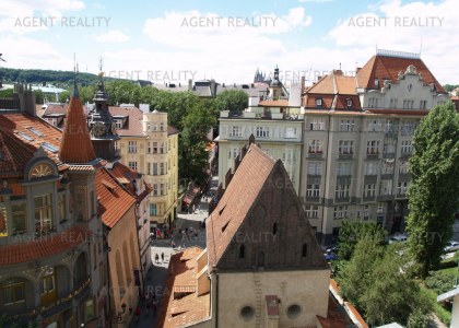 Pronájem výjimečného bytu 4+1,134m2 v rezidenčním domě v ulici Pařížská P1-Staré Město.