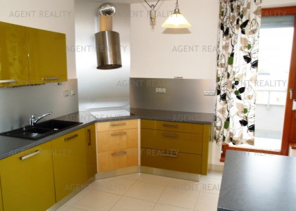 Pronájem modeního bytu 3+kk, 90m2 s dvěmi terasami 35m2 s parkovacím stáním v novostavbě P-Zličín