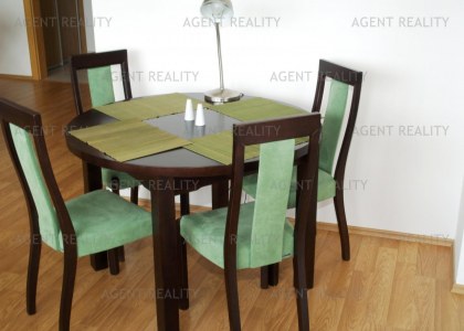 Pronájem modeního bytu 3+kk, 90m2 s dvěmi terasami 35m2 s parkovacím stáním v novostavbě P-Zličín
