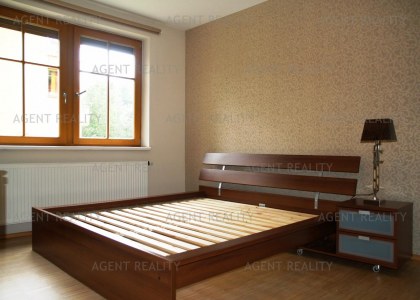 Pronájem moderního zařízeného bytu 2+kk, 79m2 +80m2 s předzahrádkou v novostavbě P10-Záběhlice 