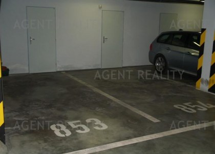  Pronájem moderního bytu 2+kk, 44m2 s balkonem a garážovým staním v Praha 6- Bílá Hora