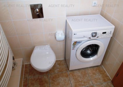  Pronájem moderního bytu 2+kk, 44m2 s balkonem a garážovým staním v Praha 6- Bílá Hora