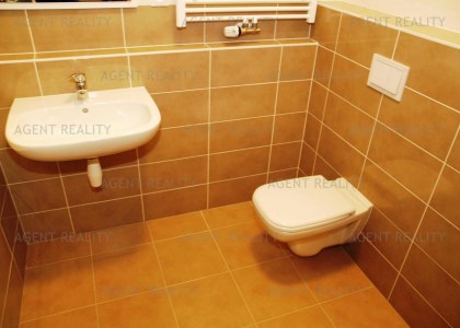 Pronájem pěkného bytu 1+kk,32m2 s balkonem v zabydlené novostavbě Praha - Uhříněves.