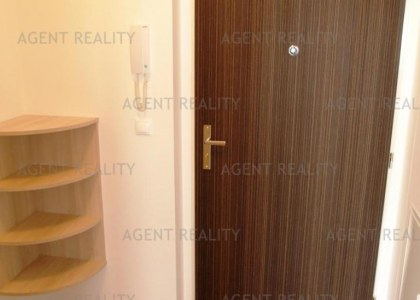 Pronájem pěkného bytu 1+kk,32m2 s balkonem v zabydlené novostavbě Praha - Uhříněves.
