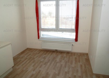 Pronájem pěkného bytu 1+kk,32m2 s balkonem v zabydlené novostavbě Praha - Uhříněves.