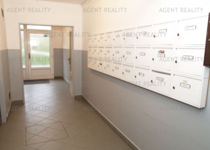 Pronájem pěkného bytu po rekonstrukci 2+kk, 42m2 v loklalitě Praha Hostivař.