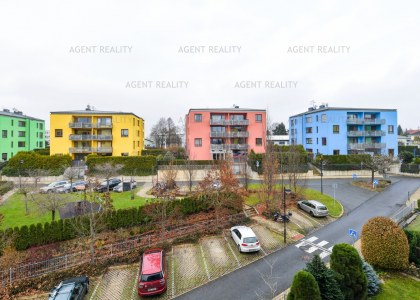  Pronájem moderního bytu 2+kk, 44m2 s balkonem a garážovým staním v Praha 6- Bílá Hora