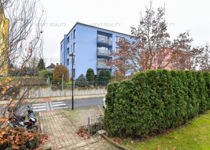 Pronájem moderního bytu 2+kk, 44m2 s balkonem a garážovým staním v Praha 6- Bílá Hora