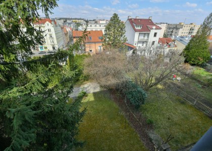 Pronájem bytu 3+kk, 74m2,  ulice 8.listopadu, P6-Břevnov.