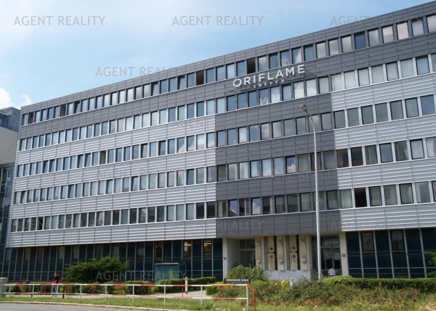 Pronájem moderní kanceláře 12m2 v administrativní budově P4-Pankrác